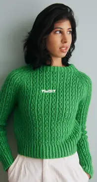 Strand Sweater by Samantha Xavier - English
